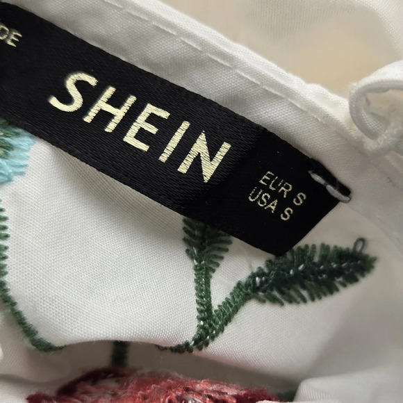 Lovely White Cotton Dress - Picture 4 of 7